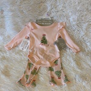 NWT BABY ESSENTIALS Christmas Tree Outfit 4 piece set Sz 9M NWT